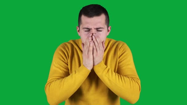 Sick man coughing on green screen — Stock Video