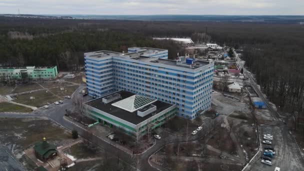 Нова медична лікарня. 4k кадри з висоти . — стокове відео