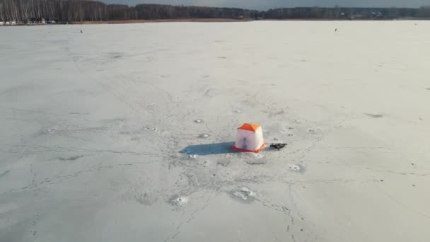 氷の上のテントです。空中射撃 — ストック動画