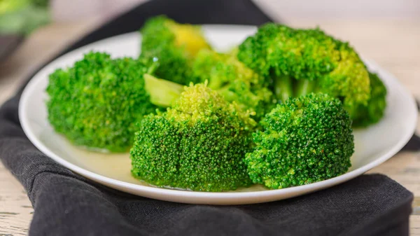 Broccoli Verdi Freschi Fondo Chiaro Macro Foto Verde Broccoli Vegetali — Foto Stock