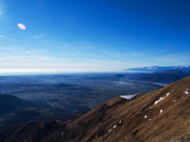 Yılın son günü Cuarnan dağında yürüyüş - İtalya