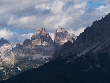 Walking around Tre Cime di Lavaredo
