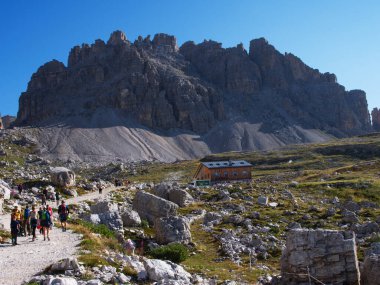 Walking around Tre Cime di Lavaredo