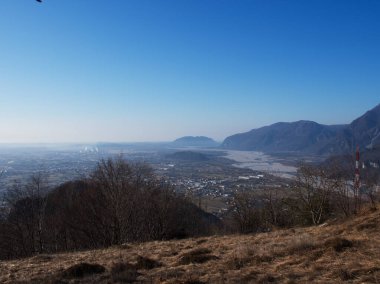 Mount Cumieli path and fort of Mount Ercole