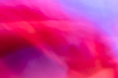 Dinamik kırmızı mor eflatun soyut arkaplan. Arkaplan bir gradyanla çok renkli. Bir renkten diğerine yumuşak bir geçiş.