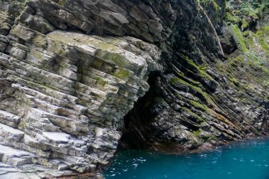 Krasnodar Bölgesi 'nde pitoresk bir şelale.