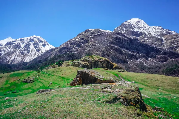 Belas Montanhas Cobertas Neve Cáucaso — Fotografia de Stock
