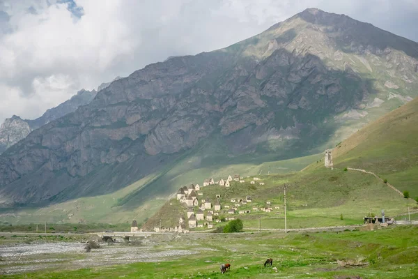 Dargavs Mezarlığı Ölüler Şehri — Stok fotoğraf