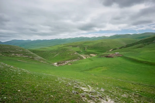 Prados Verdes Las Montañas Del Cáucaso República Daguestán Rusia — Foto de Stock