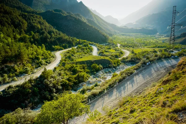 Bergsväg Vid Solnedgången Kaukasus — Stockfoto