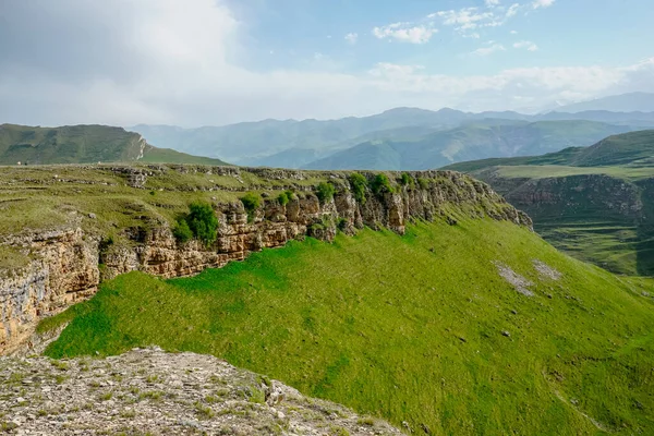 Rusya Nın Dağıstan Cumhuriyetindeki Yeşil Vadi Dağlar — Stok fotoğraf