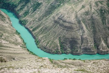 Rusya 'nın Dağıstan cumhuriyetindeki Sulak kanyonunun resimli manzarası