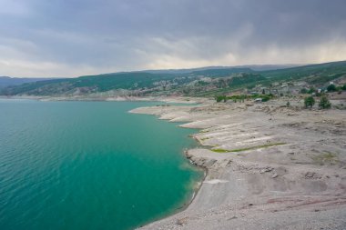 Dağıstan 'daki Chirkey rezervuarının manzarası