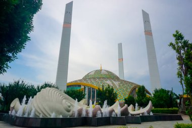 Çeçenistan 'daki Ana Yürek Camii.