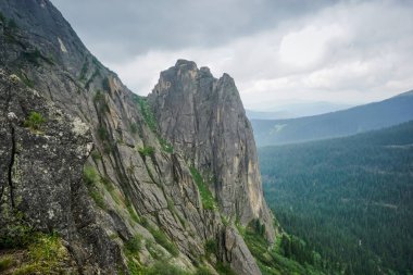 Sayan dağları, Sibirya, Rusya 'daki Ergaki Doğa Rezervi' ndeki Kayalık Kale