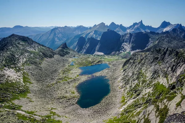 Ergaki Doğal Parkı, Sibirya 'da iki güzel dağ gölü.