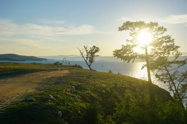 Ακτή Του Νησιού Olkhon Ηλιοβασίλεμα Στη Λίμνη Baikal Στη Σιβηρία — Φωτογραφία Αρχείου