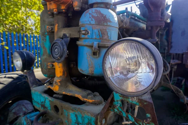 Antiguo Tractor Del Pueblo Isla Olkhon Lago Baikal Siberia — Foto de Stock