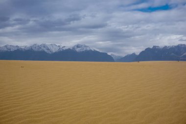 Chara Çölü 'nün güzel manzarası, dünyanın en kuzeyindeki çöl.