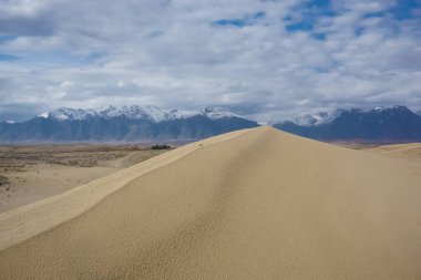 Chara Çölü 'nün güzel manzarası, dünyanın en kuzeyindeki çöl.