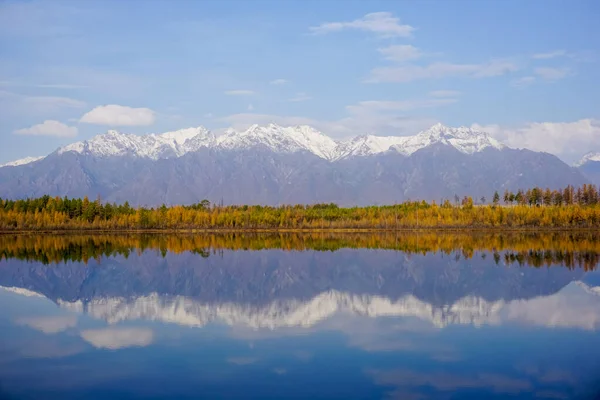 Mountain Lake Taiga Kodar Ridge Trans Baikal Territory — 图库照片