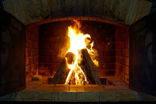 Helder Warm Vuur Een Bakstenen Open Haard Het Huis — Stockfoto