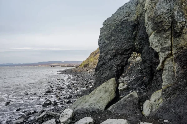 Costa Rocosa Cerca Ciudad Aleksandrovsk Sakhalinsky Isla Sakhalin — Foto de Stock