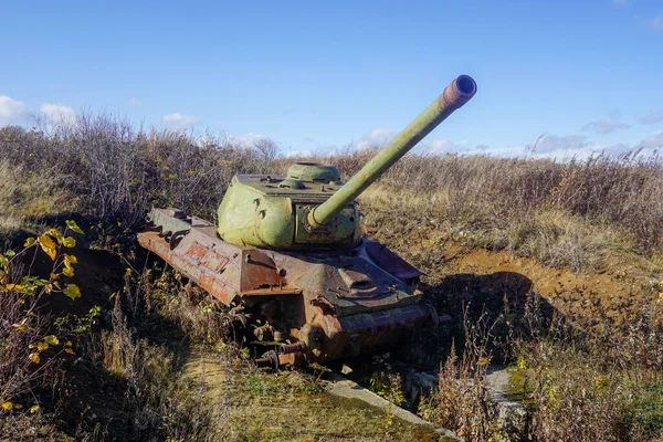 Velho Tanque Largo Costa Ilha Sakhalin Rússia — Fotografia de Stock