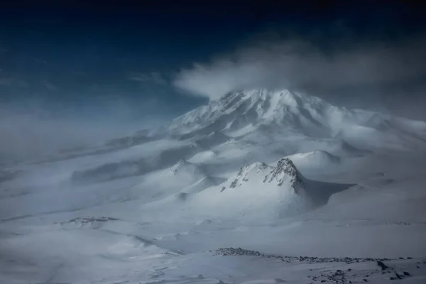 Zicht Koryakskogo Vulkaan Van Avachinskii Rijstrook Kamchatka — Stockfoto