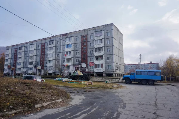 Wieś Yuktali Rosja Września 2020 Pięciopiętrowe Domy Szczudłach Północnej Wsi — Zdjęcie stockowe