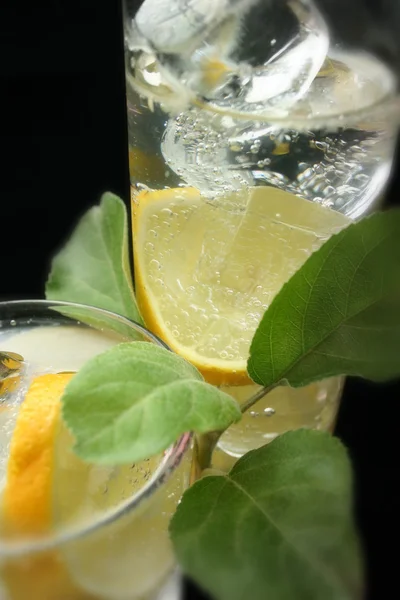 Lemon in Soda — Stock Photo, Image
