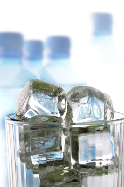 Ice and water — Stock Photo, Image