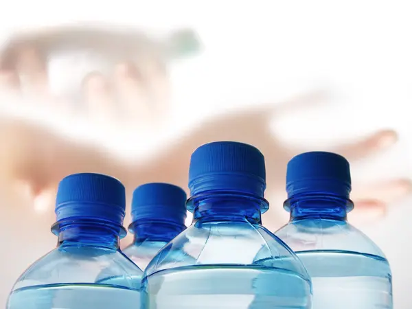 Bottiglie di plastica di acqua — Foto Stock
