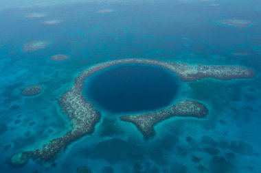 Mavi delik belize