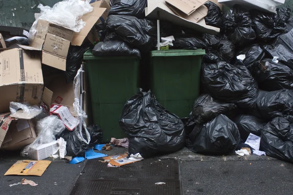 Мешки с мусором — стоковое фото