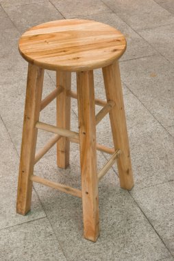 yuvarlak top ahşap yüksek sandalye