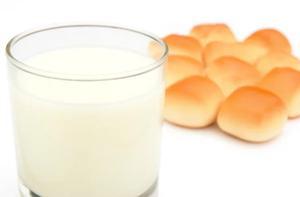 Bread and milk with clipping path — Stock Photo, Image