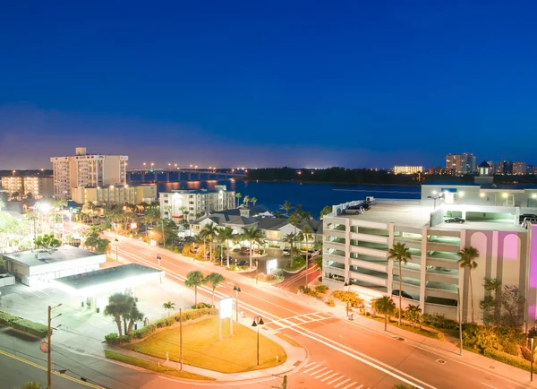 克利尔沃特在美国佛罗里达坦帕的夜景 — 图库照片