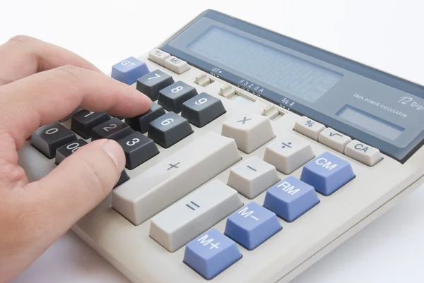 Homem usando uma calculadora — Fotografia de Stock