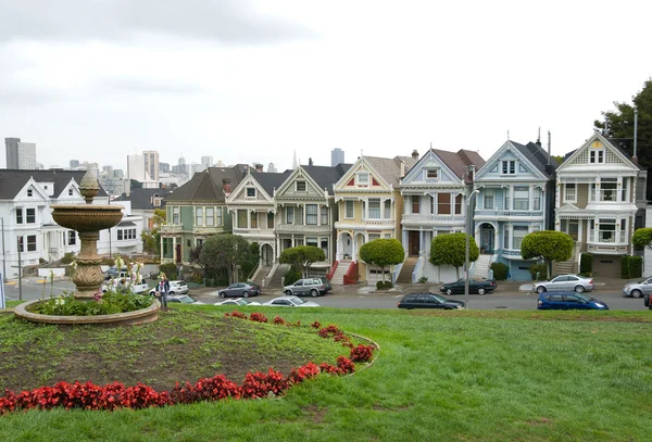 Historické viktoriánské domů v san francisco Kalifornie — Stock fotografie