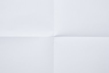 Beyaz kağıdın dört katlanmış