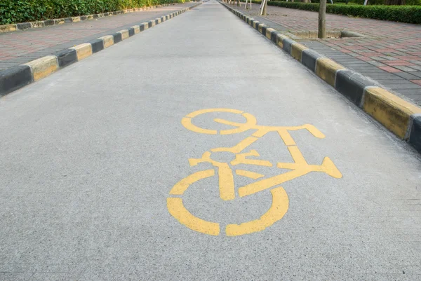 Carril bici con símbolo — Foto de Stock