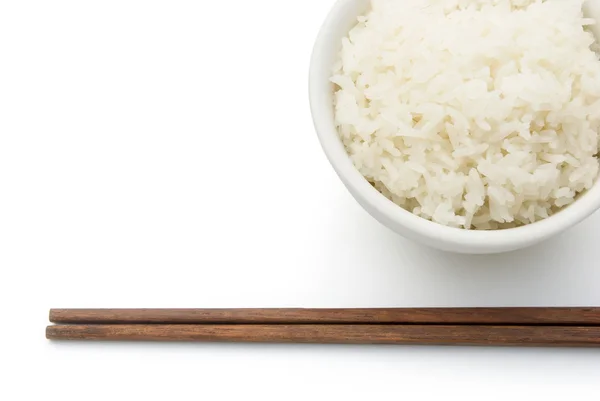 Arroz y palillo en blanco con camino de recorte — Foto de Stock