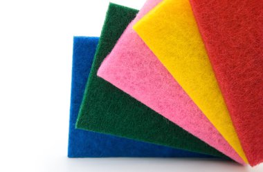 Beyaz arka planda, yatay 5 süngerler