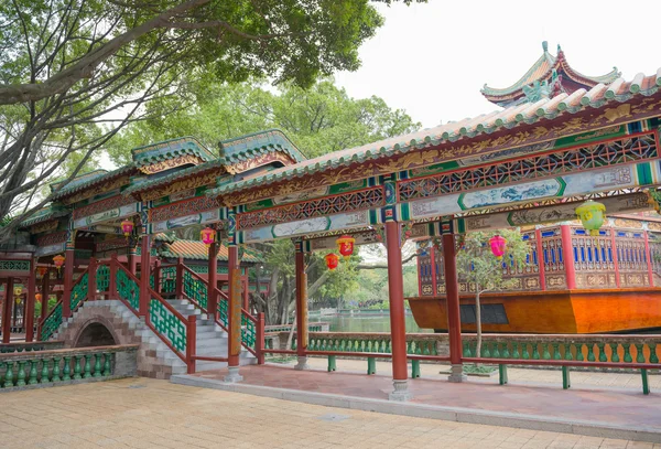 Traditional Chinese garden — Stock Photo, Image