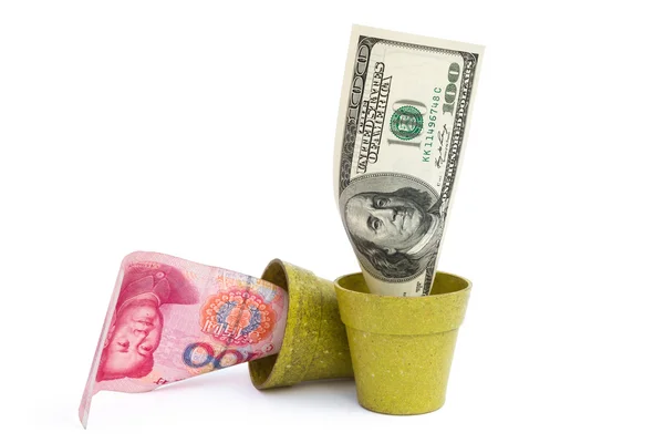 Bloeiende usd en vervagen rmb met uitknippad — Stockfoto