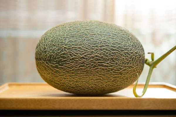 Melon Hami Vert Frais Sur Une Table — Photo