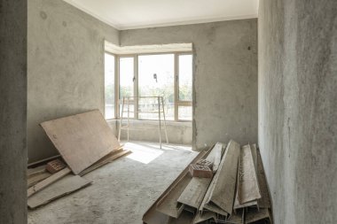 Bir sabah içinde tamamlanmamış bir daire.