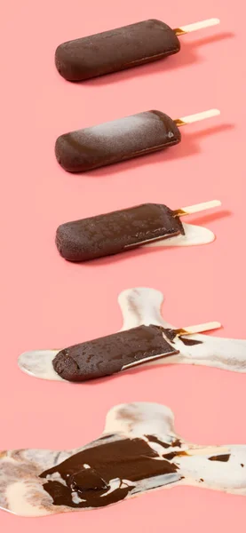 Шоколадное Наружное Мороженое Процесс Плавления Розовом Фоне — стоковое фото