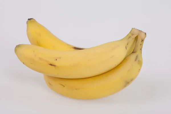 Beyaz arkaplanda muzlar